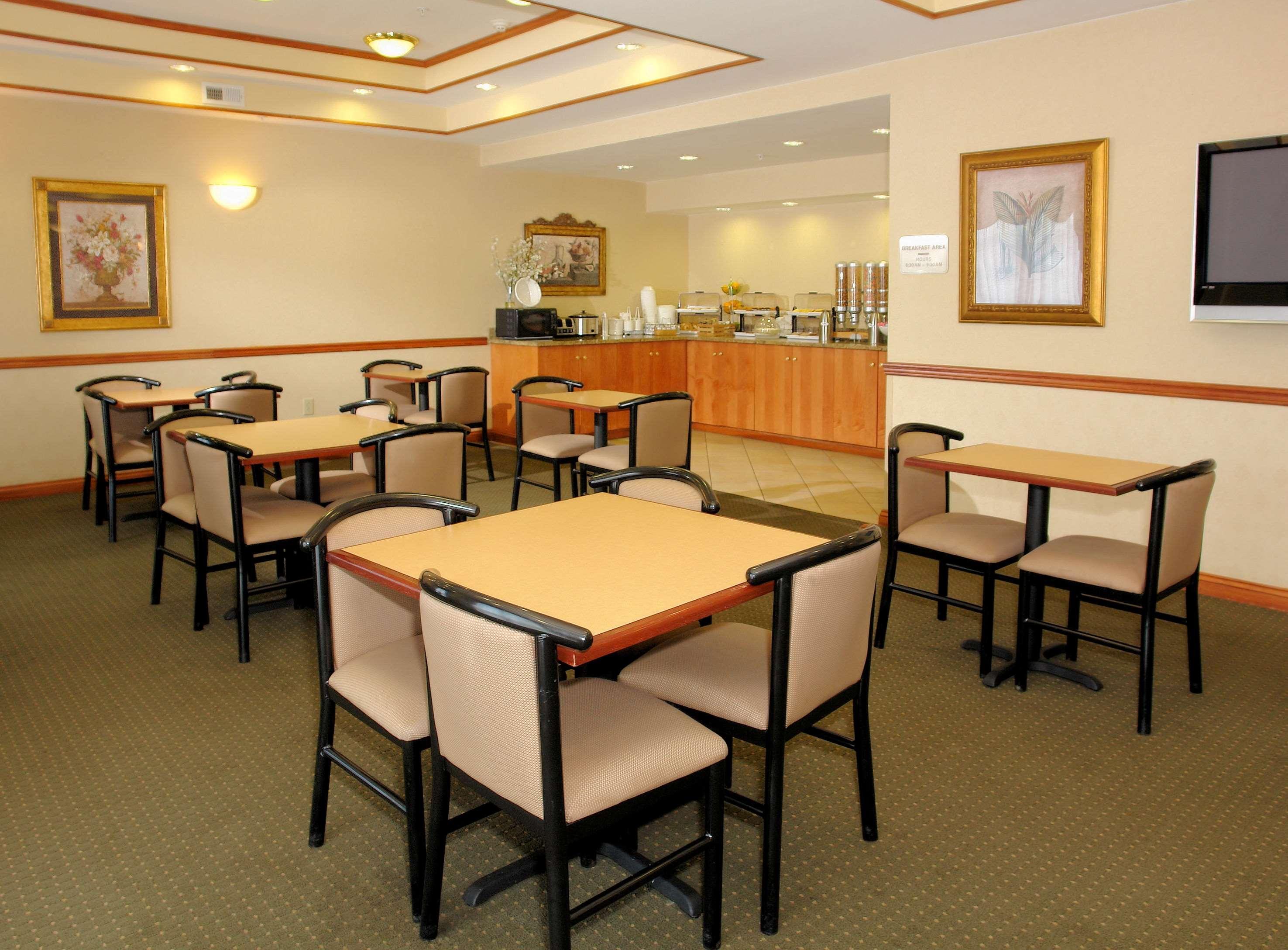 Best Western Executive Inn - Latta Berrys Crossroads Bagian luar foto