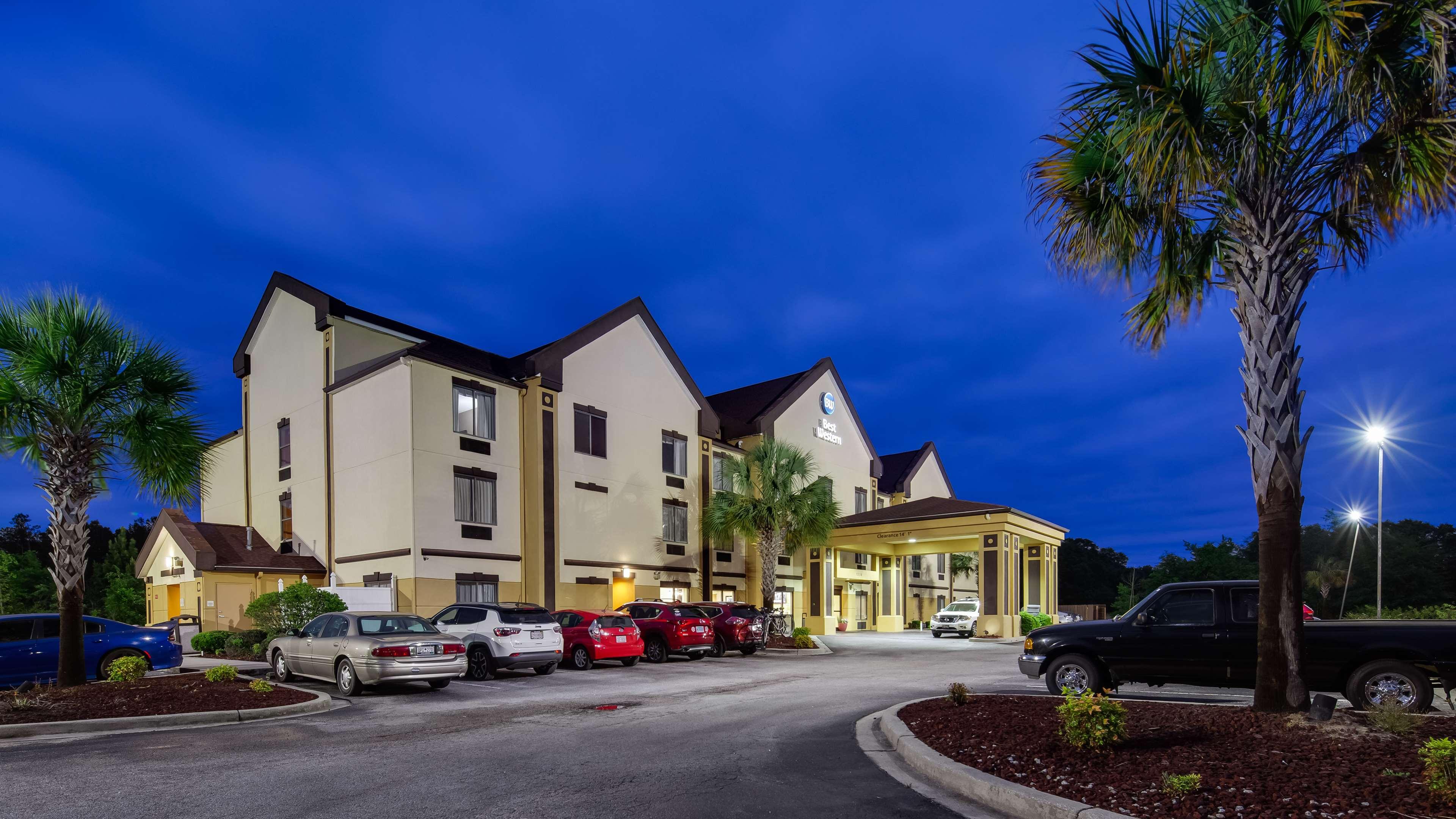Best Western Executive Inn - Latta Berrys Crossroads Bagian luar foto