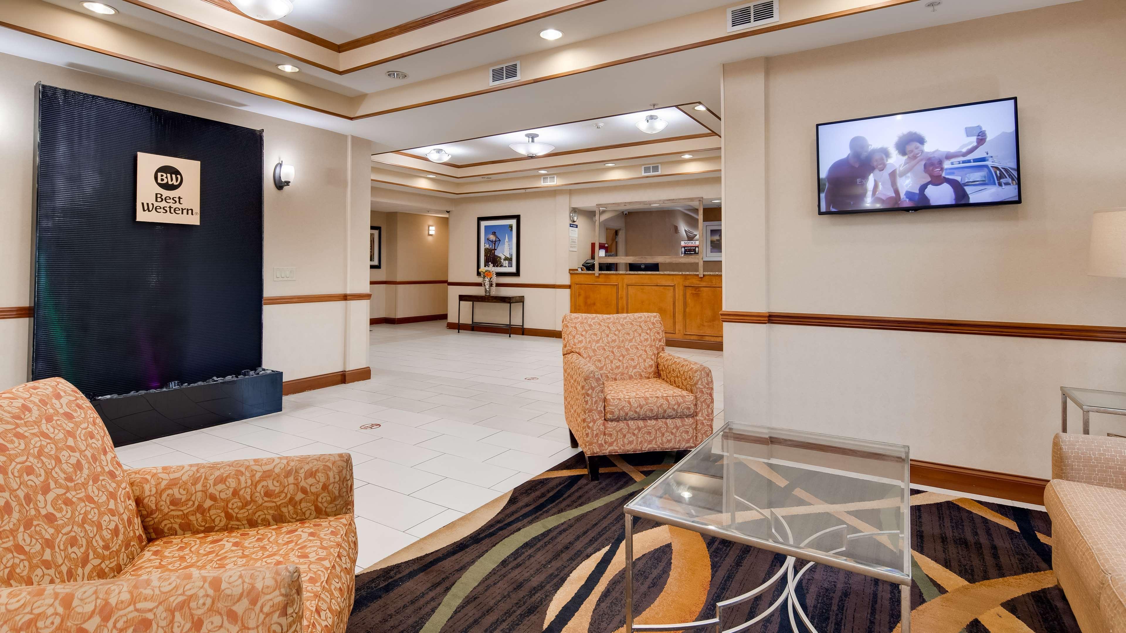Best Western Executive Inn - Latta Berrys Crossroads Bagian luar foto