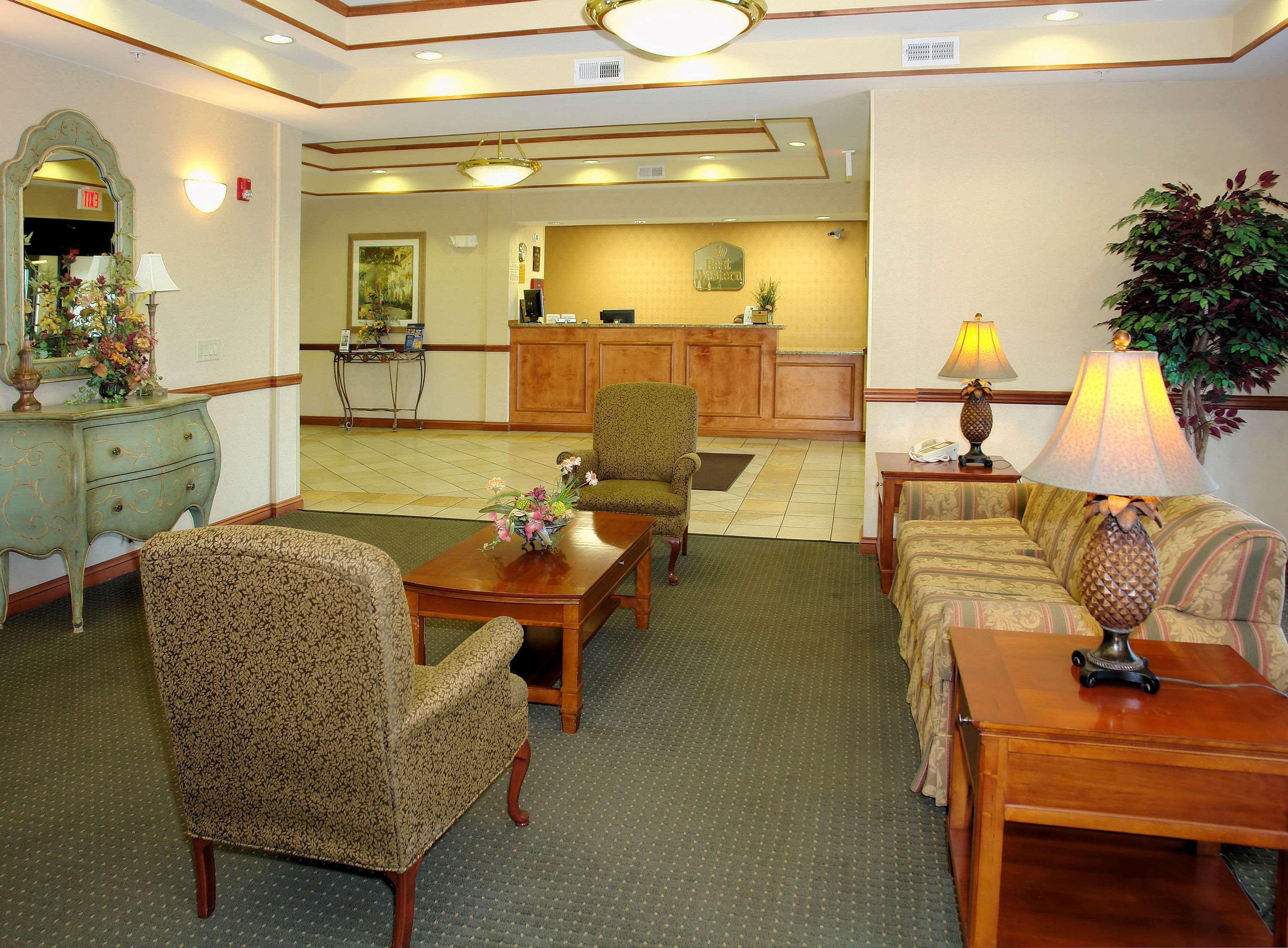 Best Western Executive Inn - Latta Berrys Crossroads Bagian luar foto