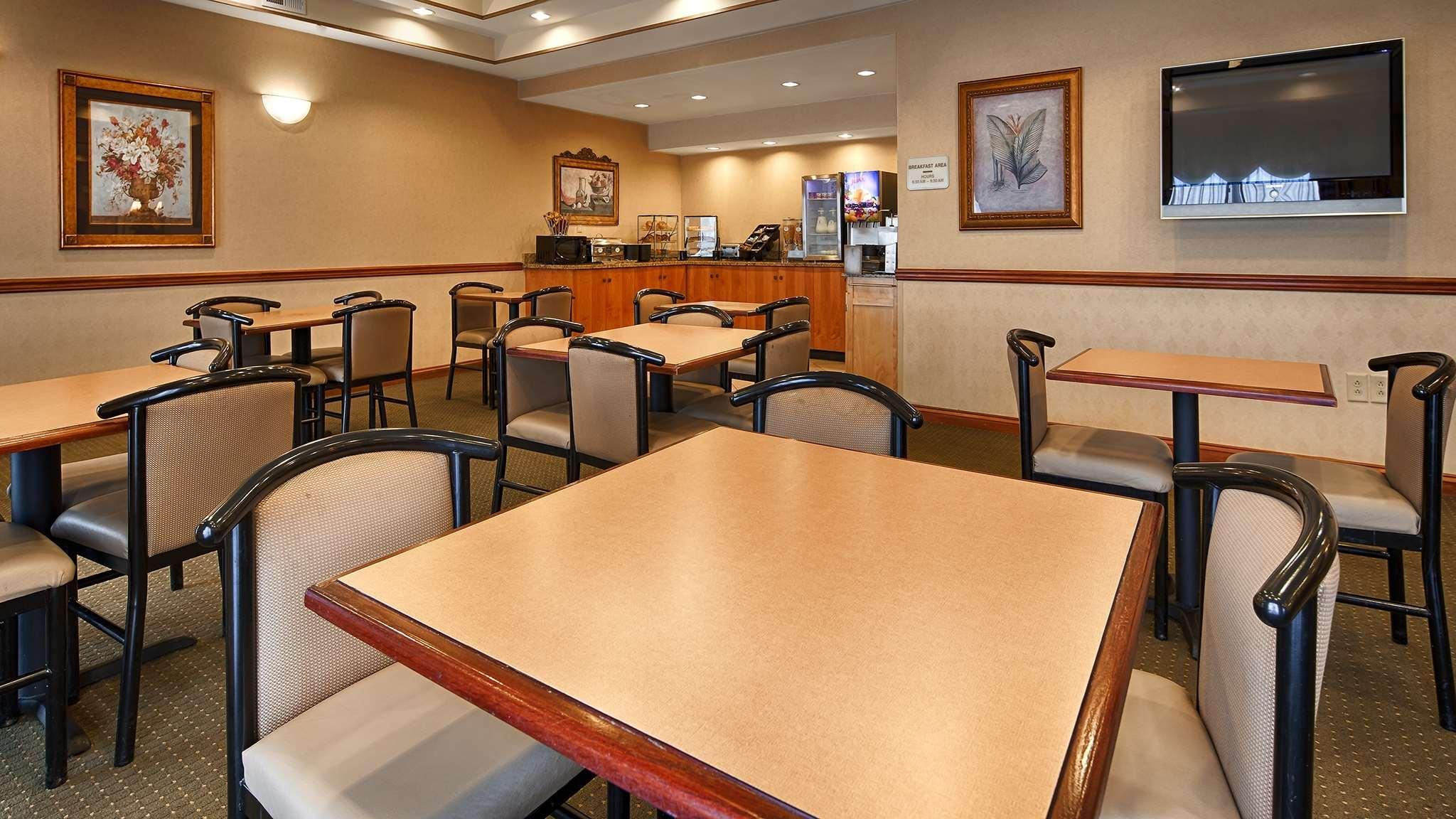 Best Western Executive Inn - Latta Berrys Crossroads Bagian luar foto